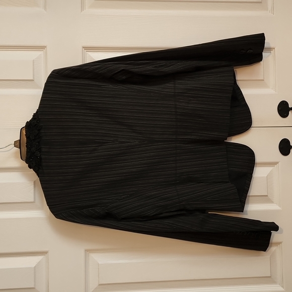 DKNY Suit Jacket with Bling size: 10.       RN#52002 - Picture 3 of 10